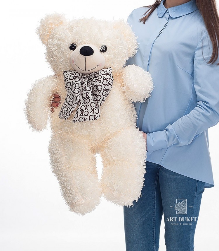 Белый кучерявый мишка