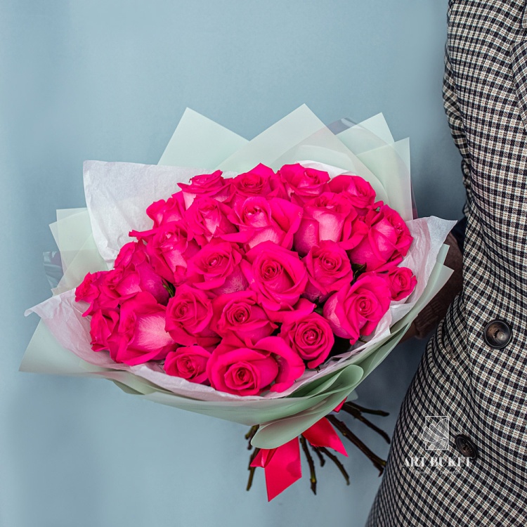 25 розовых роз 40 см