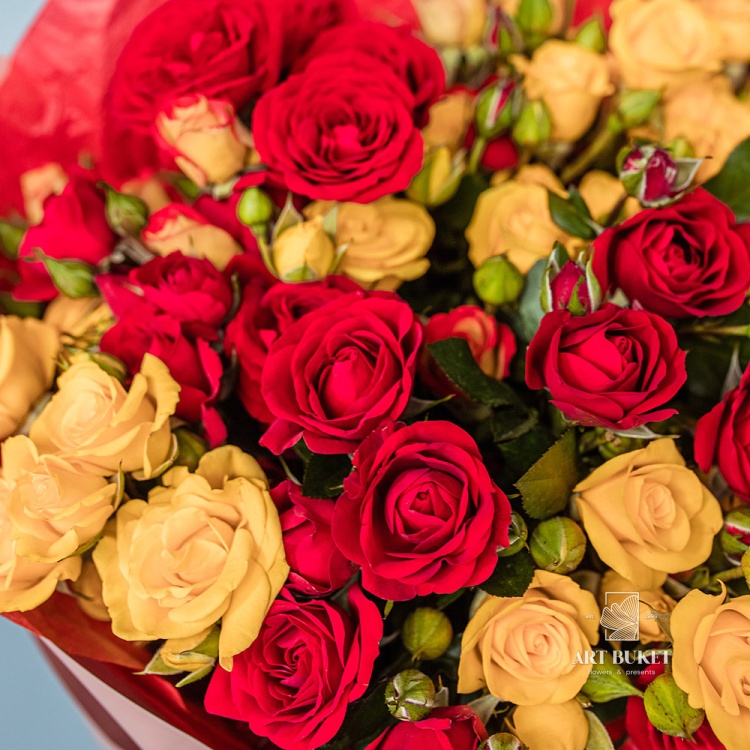 15 кустовых роз микс