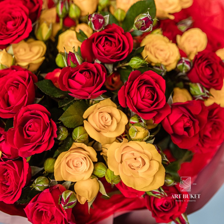 15 кустовых роз микс