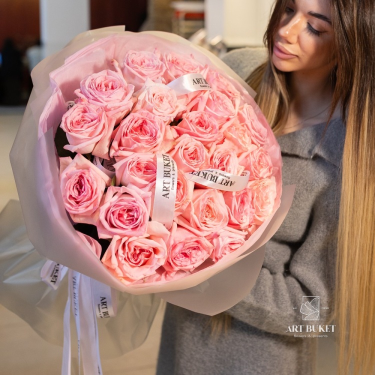 25 пионовидных роз "pink o'hara"