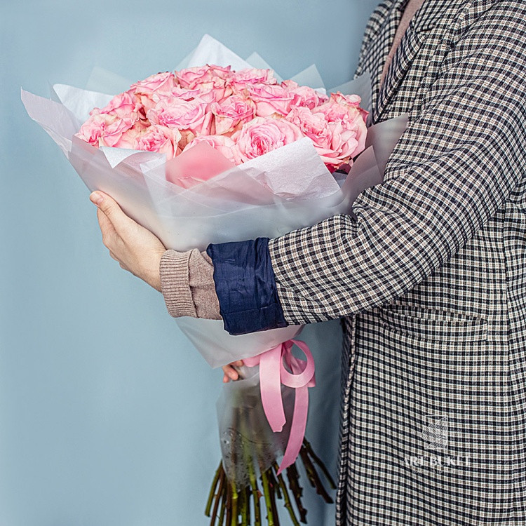 25 пионовидных роз "pink o'hara"